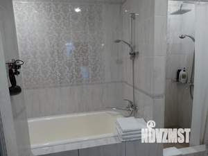 Студия квартира, посуточно, 43м2, 4/5 этаж