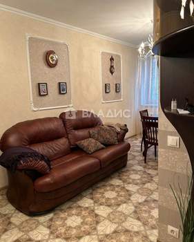 3-к квартира, на длительный срок, 102м2, 1/5 этаж