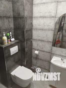 Студия квартира, посуточно, 25м2, 1/18 этаж