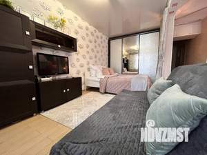 Студия квартира, посуточно, 43м2, 3/10 этаж