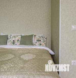 1-к квартира, посуточно, 35м2, 8/18 этаж