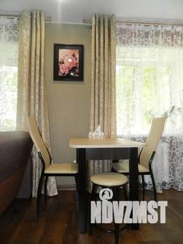 1-к квартира, посуточно, 33м2, 1/1 этаж