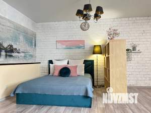 Студия квартира, посуточно, 41м2, 1/4 этаж