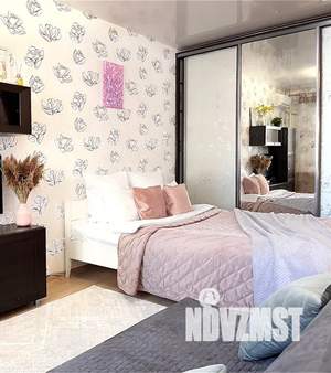 Студия квартира, посуточно, 43м2, 3/10 этаж