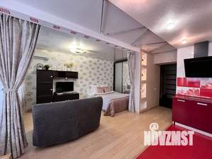 Студия квартира, посуточно, 43м2, 3/10 этаж