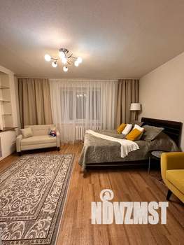 1-к квартира, посуточно, 38м2, 2/19 этаж