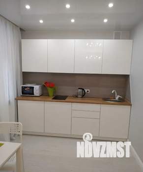 Студия квартира, посуточно, 30м2, 7/10 этаж