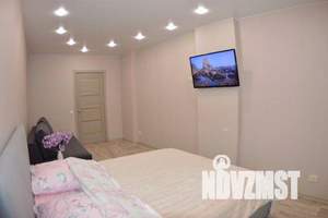 1-к квартира, посуточно, 45м2, 1/18 этаж