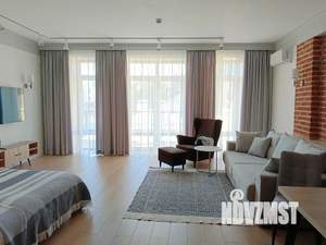 Студия квартира, посуточно, 49м2, 1/3 этаж