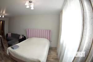 Студия квартира, посуточно, 35м2, 16/17 этаж