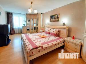 1-к квартира, посуточно, 65м2, 1/1 этаж