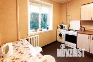 1-к квартира, посуточно, 39м2, 4/9 этаж