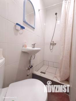 Студия квартира, посуточно, 15м2, 1/4 этаж
