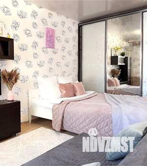 Студия квартира, посуточно, 43м2, 3/10 этаж