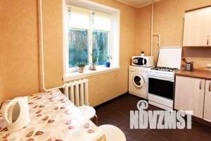 1-к квартира, посуточно, 39м2, 4/9 этаж