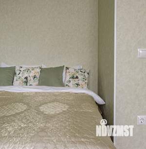 1-к квартира, посуточно, 35м2, 8/18 этаж