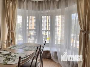 Студия квартира, посуточно, 43м2, 3/10 этаж