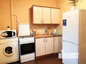 1-к квартира, посуточно, 39м2, 4/9 этаж