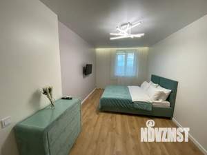 1-к квартира, посуточно, 37м2, 18/18 этаж