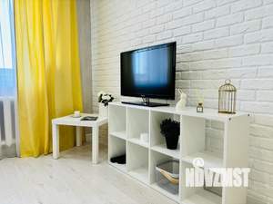 Студия квартира, посуточно, 40м2, 12/12 этаж