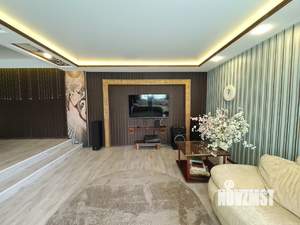 4-к квартира, на длительный срок, 167м2, 1/3 этаж