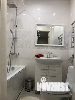 1-к квартира, посуточно, 42м2, 7/10 этаж