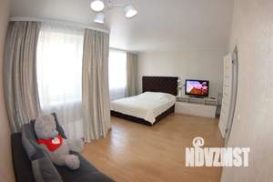 2-к квартира, посуточно, 70м2, 9/17 этаж