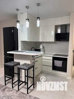 Студия квартира, посуточно, 32м2, 13/17 этаж