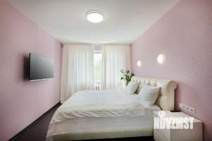 3-к квартира, посуточно, 72м2, 1/1 этаж