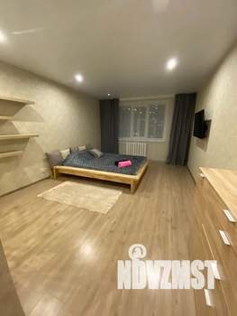 1-к квартира, посуточно, 38м2, 6/18 этаж