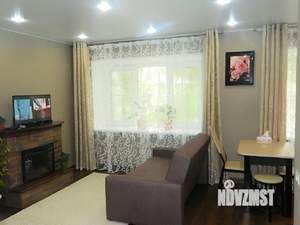 Студия квартира, посуточно, 33м2, 1/5 этаж