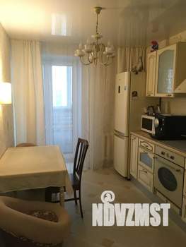 1-к квартира, посуточно, 40м2, 12/16 этаж