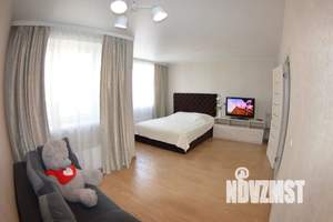 2-к квартира, посуточно, 70м2, 9/17 этаж