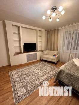 1-к квартира, посуточно, 38м2, 2/19 этаж