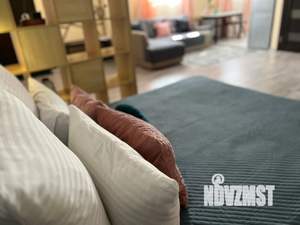 Студия квартира, посуточно, 41м2, 1/4 этаж