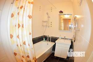 1-к квартира, посуточно, 44м2, 1/1 этаж
