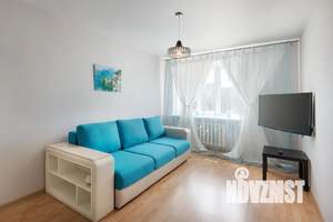 1-к квартира, посуточно, 40м2, 3/10 этаж