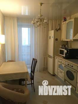 1-к квартира, посуточно, 40м2, 12/16 этаж