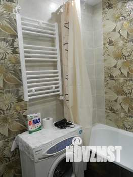 Студия квартира, посуточно, 33м2, 1/5 этаж