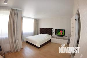 2-к квартира, посуточно, 70м2, 9/17 этаж