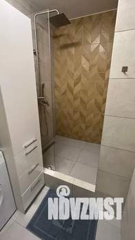 Студия квартира, посуточно, 30м2, 16/17 этаж