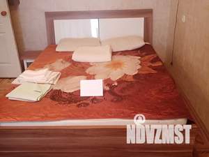 1-к квартира, посуточно, 33м2, 4/9 этаж