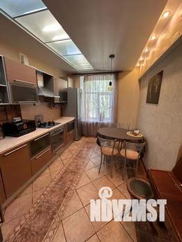 2-к квартира, посуточно, 70м2, 4/4 этаж