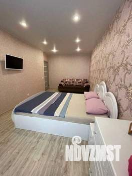 1-к квартира, посуточно, 43м2, 1/1 этаж
