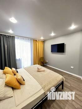 1-к квартира, посуточно, 42м2, 7/18 этаж