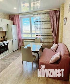 1-к квартира, посуточно, 42м2, 1/1 этаж