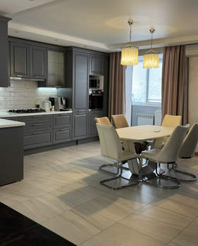 4-к квартира, на длительный срок, 141м2, 2/3 этаж