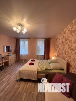 1-к квартира, посуточно, 36м2, 1/2 этаж