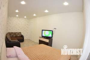 2-к квартира, посуточно, 70м2, 2/18 этаж