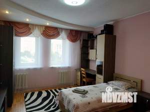1-к квартира, посуточно, 50м2, 1/1 этаж